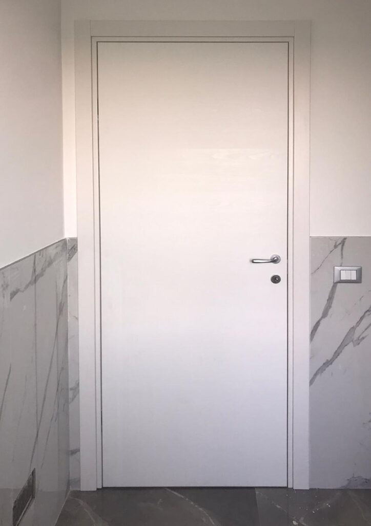 scorr-bianco-724x1024