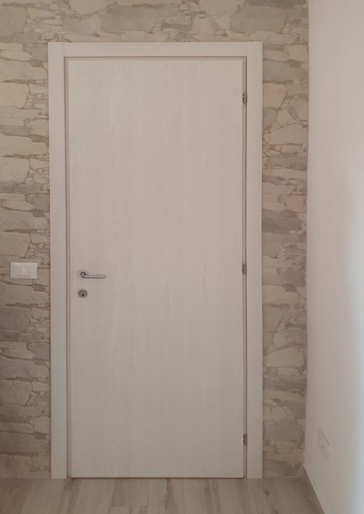 scorr-bianco-724x1024