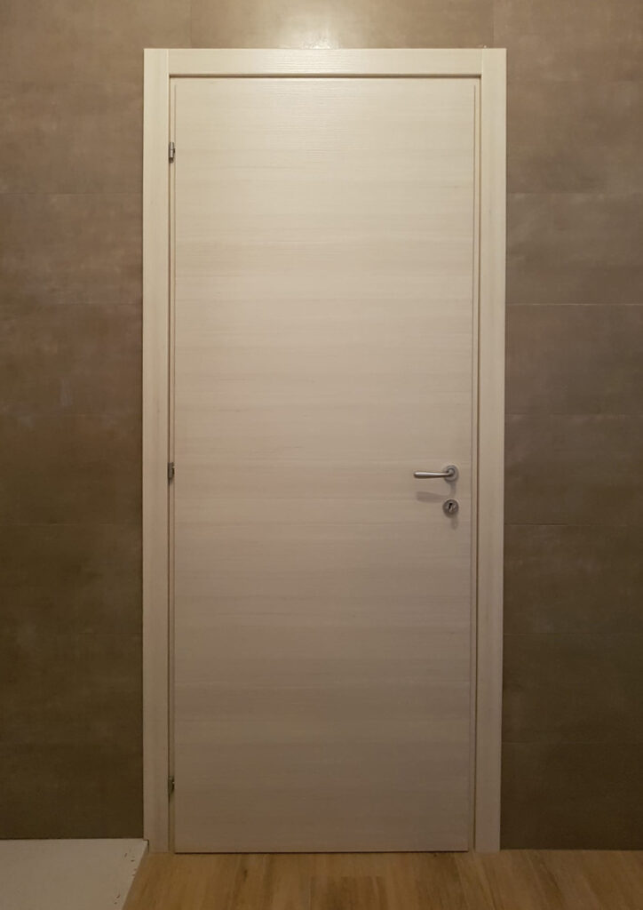 scorr-bianco-724x1024