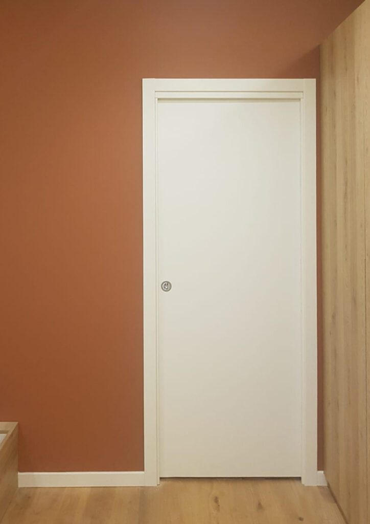 scorr-bianco-724x1024