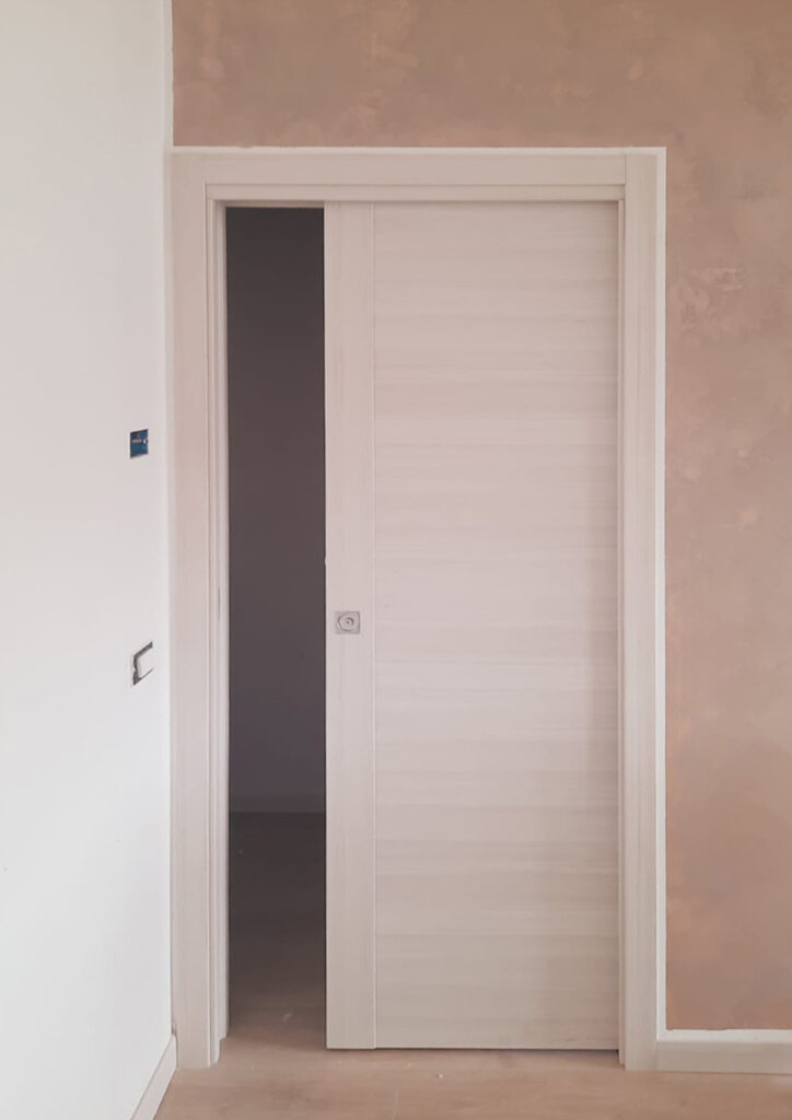 scorr-bianco-724x1024